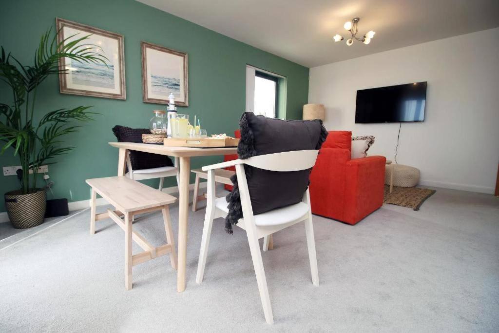 The Observatory By Mia Living 2 Bedroom Apartment Overlooking Swansea Beach With Free Parking Kültér fotó